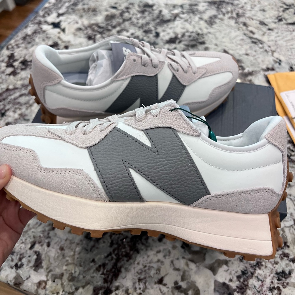 New balance 327